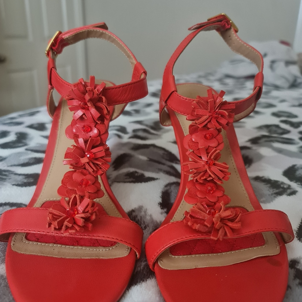 Wedge heels